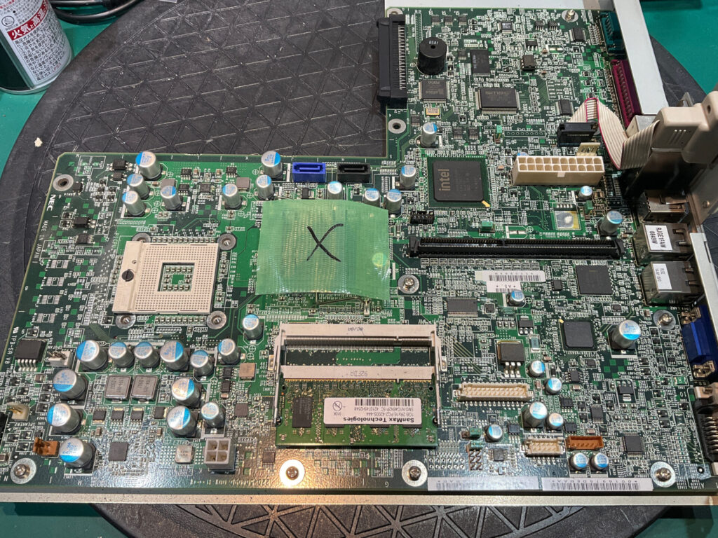 取り外したFC-E18Mのマザーボード